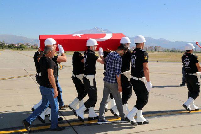 Şehit polis memurunun cenazesi Kayseri’ye geldi