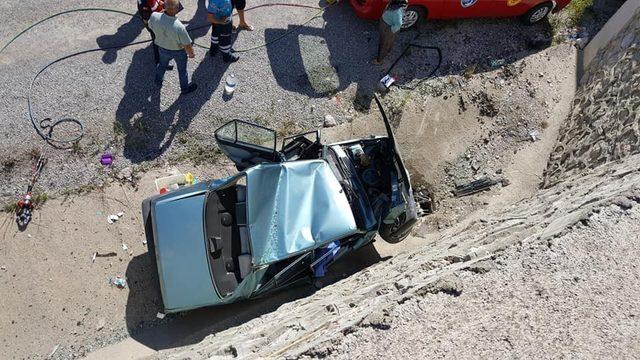 Bartın’da otomobil 10 metrelik üst geçitten uçtu: 1 ölü, 4 yaralı