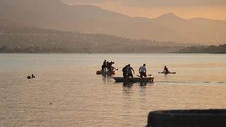 Sapanca Gölü'nde tekneden düşen 13 yaşındaki çocuk kayboldu