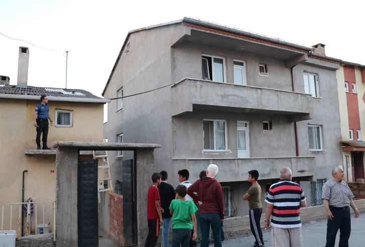 Mahsur kalan kedi için canını hiçe saydı G4