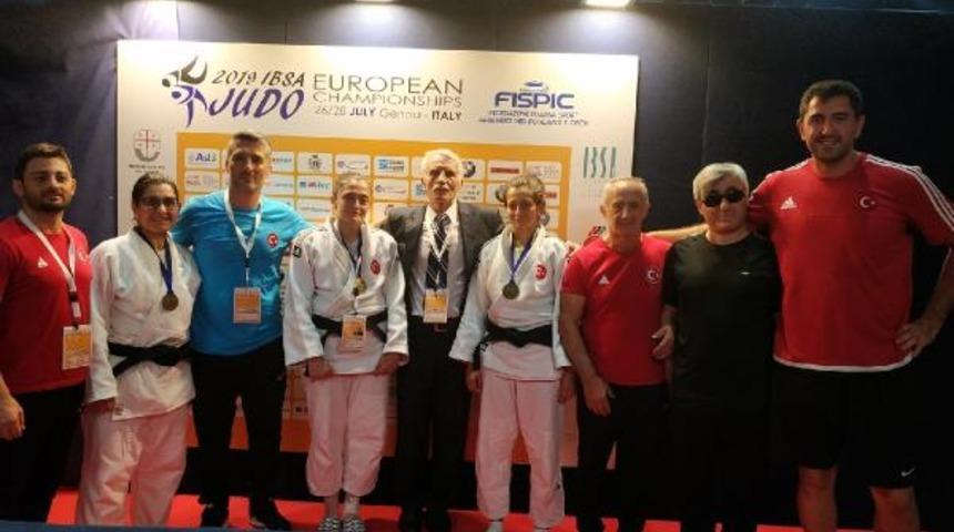 İtalya'da Judo Milli Takımı madalyaya doymuyor