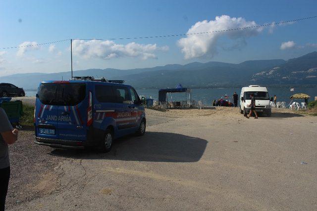 Sapanca g&ouml;l&uuml;nde kaybolan &ccedil;ocuğun cansız bedenine ulaşıldı 1