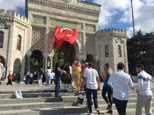 Öğretmen adayları KPSS’de ter döktü