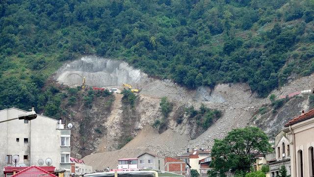 Doğal sit alanı Boztepe'de tünel ve yol inşaatına tepki