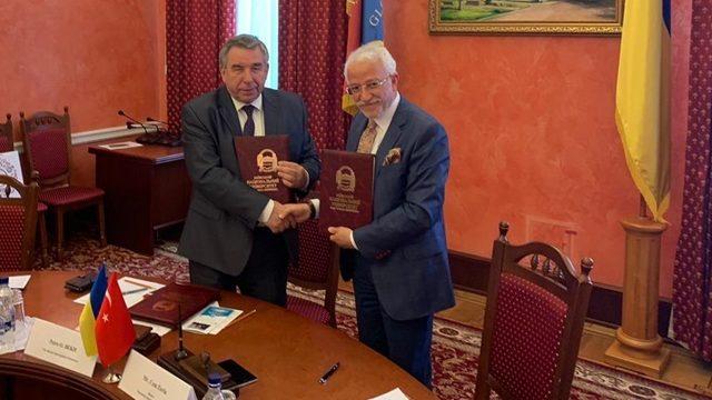 NEÜ, Ukrayna’da 2 üniversite ile protokol imzaladı