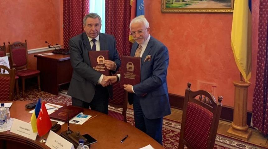 NEÜ, Ukrayna’da 2 üniversite ile protokol imzaladı