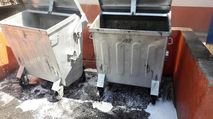 Bağlar’da çöp konteynerleri dezenfekte edildi