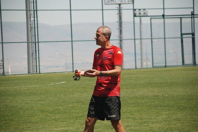 Elazığspor’da Erzurum kampı başladı