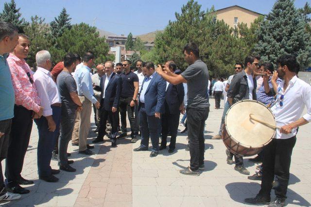 Vali Epcim davul zurna ile Bayburt’a uğurlandı