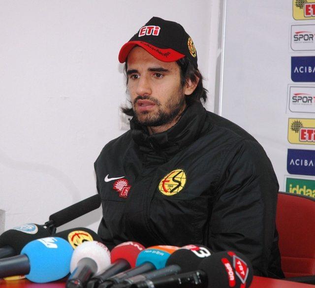 Alper Potuk’dan Eskişehirspor’a 100 bin lira bağış