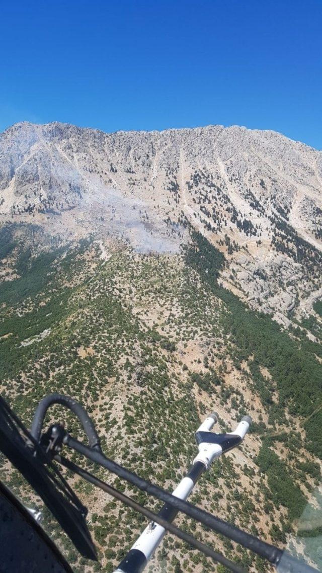 Kahramanmaraş’ta dağlık alanda çıkan yangın söndürüldü