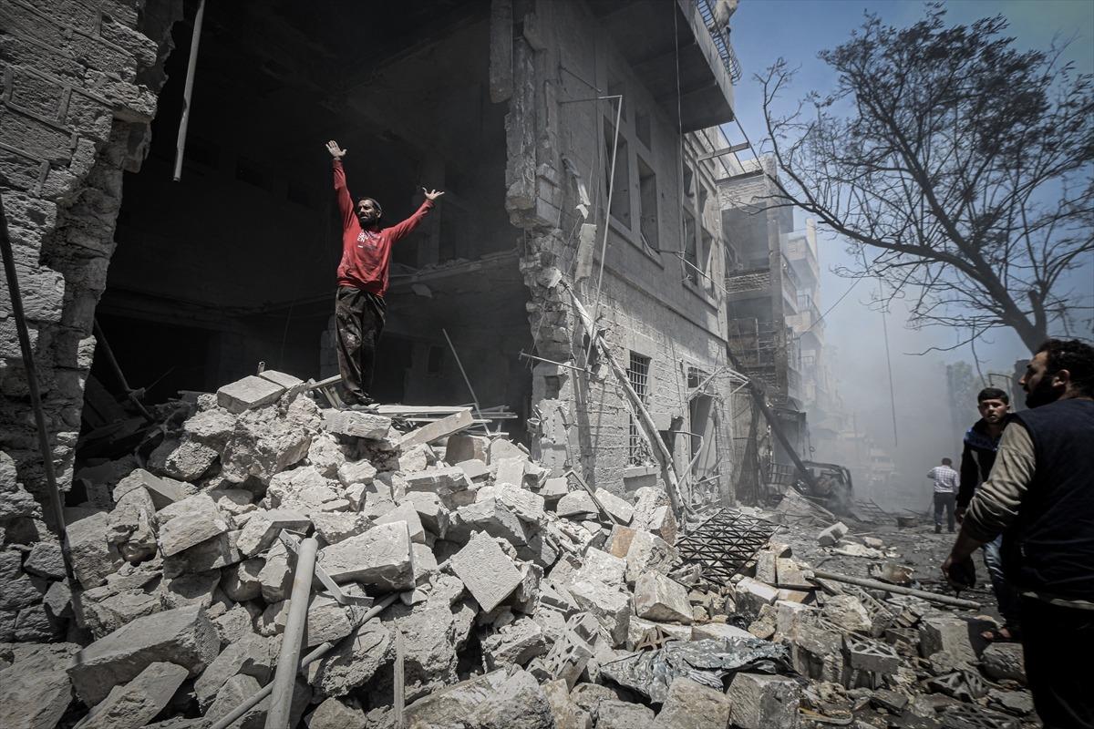 İdlib'de hava saldırısı! &Ccedil;ok sayıda &ouml;l&uuml; ve yaralı var