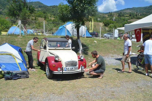 ’Çirkin Ördek’ festivalin ilgi odağı oldu