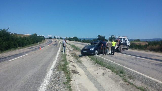 Yoldan çıkan otomobil takla attı: 2 yaralı