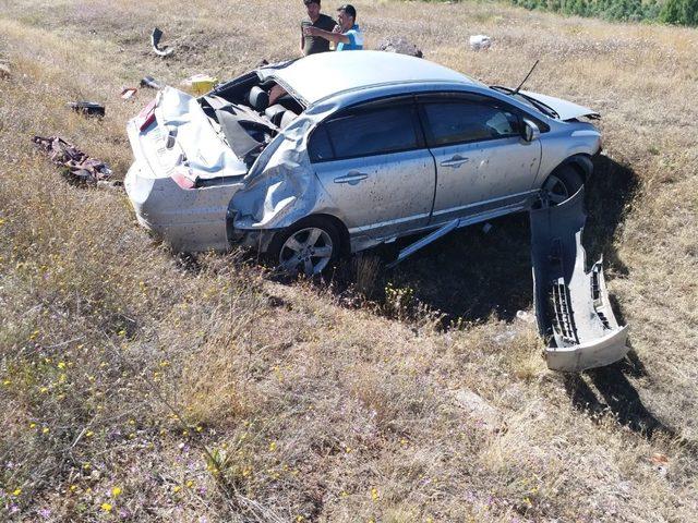 Sivas’ta otomobil şarampole uçtu: 1 polis yaralı