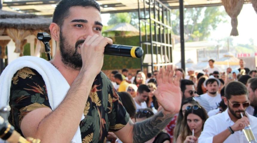 Hastanelik olan İdo sahnelere geri döndü