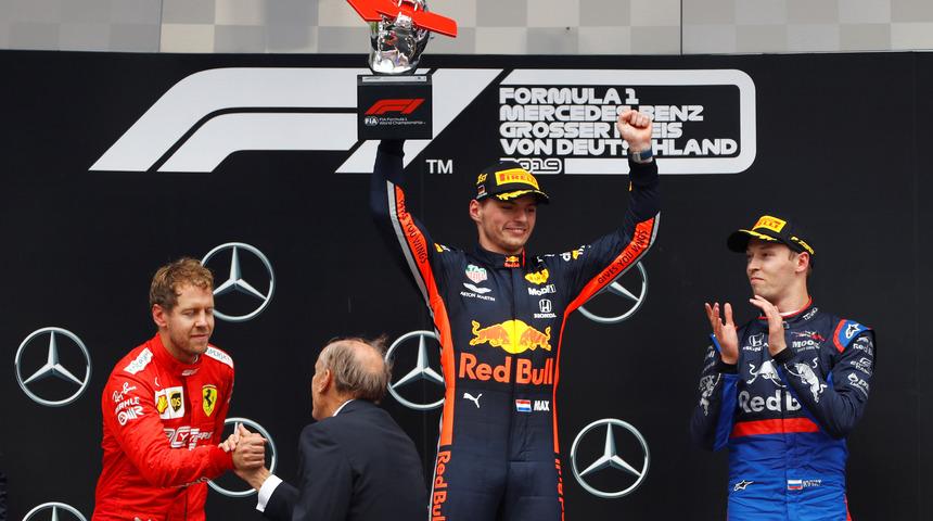 Almanya'da kazanan Max Verstappen