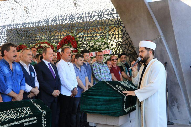 Yeşilçam'ın usta oyuncularından Yalçın Gülhan son yolculuğuna uğurlandı G1