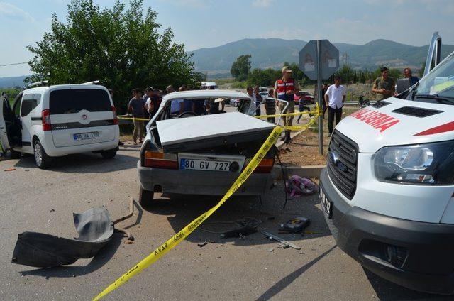 Trafik kazasında anne öldü, bebeği ağır yaralandı