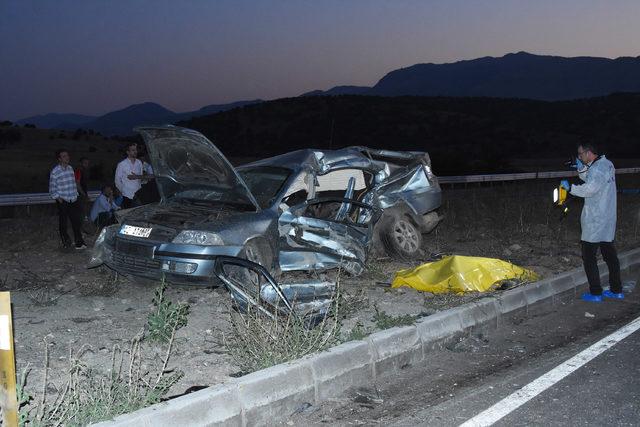 Konya'da iki otomobil çarpıştı: 2 ölü, 3 yaralı