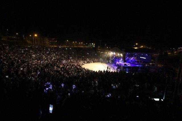 Bayburt’tan Gece Yolcuları geçti