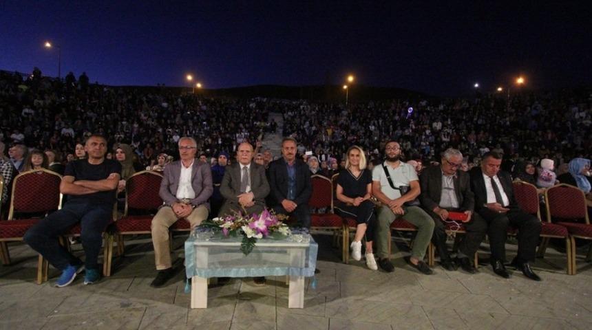 Bayburt’tan Gece Yolcuları geçti