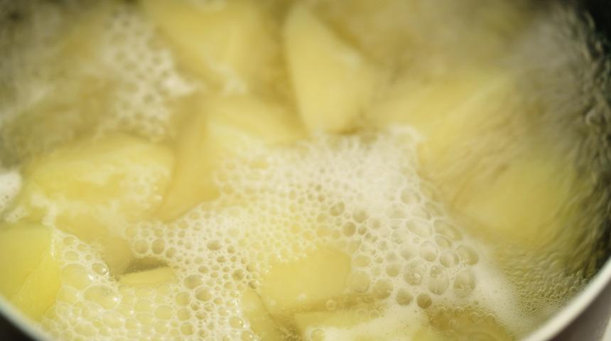 İddialar b&uuml;y&uuml;k: Bir haftada 5 kilo verdirdiği s&ouml;ylenen patates suyu diyeti