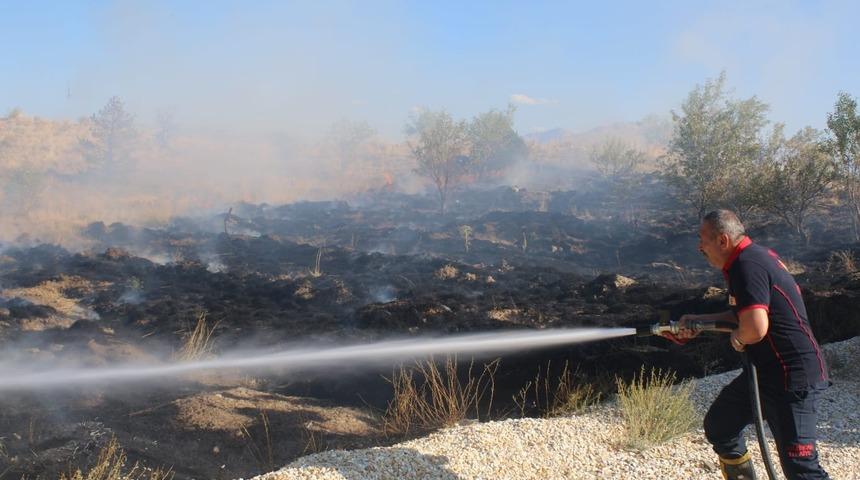 Atat&uuml;rk portresinin bulunduğu alanda iki g&uuml;nde iki yangın
