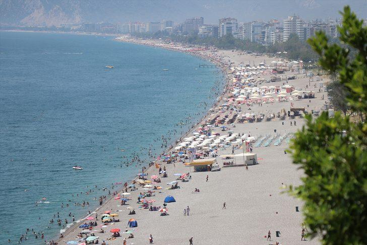 Antalya'da haftasonu yoğunluğu G4