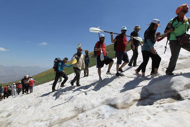 Hakkari'de 3 bin 300 rakımda kano yaptılar G2