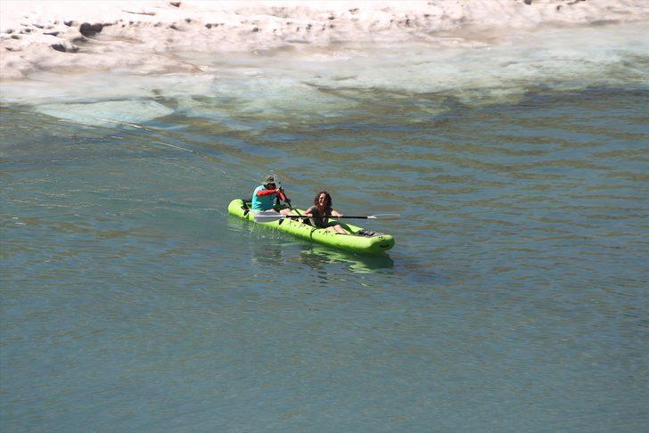 Hakkari'de 3 bin 300 rakımda kano yaptılar G5