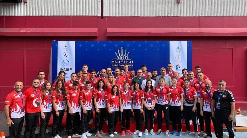 Muaythai Milli Takımı D&uuml;nya &Uuml;&ccedil;&uuml;nc&uuml;s&uuml; Oldu