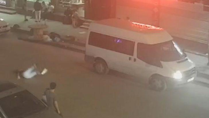 Yer: Sultangazi! Genç kızın korku dolu anları kamerada G2