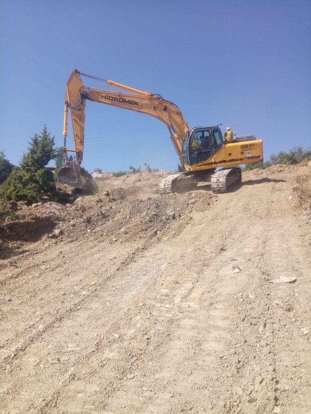 Toroslar’da yol çalışmaları aralıksız sürüyor