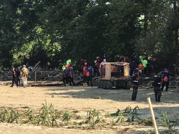 Son dakika: Düzce'deki sel felaketinde bir cansız bedene daha ulaşıldı G2
