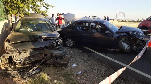 Adıyaman'da otomobiller çarpıştı: 5 yaralı