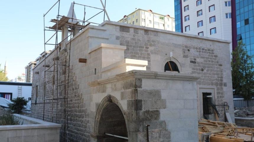 Başkan &Ccedil;olakbayrakdar, "Tarihi eserleri, gelecek nesillere aktarıyoruz"