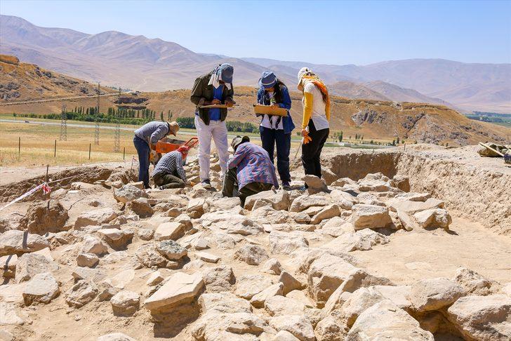 Van'da Urartu aristokratlarının mezarlığı bulundu! "İlk kez böyle bir durumla karşılaşıyoruz" G2