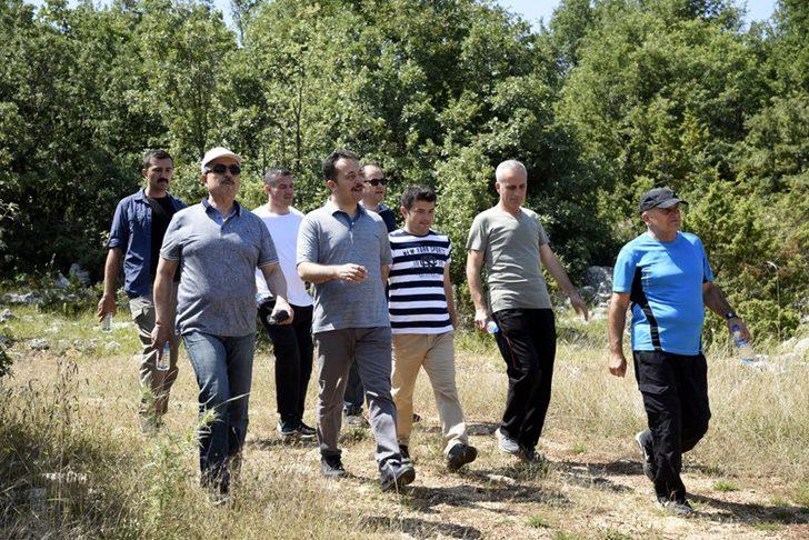 8 kilometrelik sarp kayalıklı yolu 3 saatte tamamladılar G3