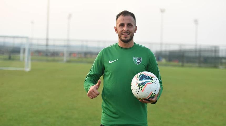Yukatel Denizlispor'da Zeki Yavru'nun burnu kırıldı
