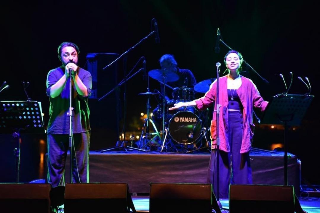 Ezginin G&uuml;nl&uuml;ğ&uuml; G&uuml;zel Geceler&rsquo;de sahne aldı