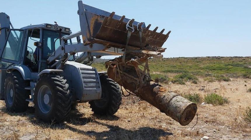 İzmir'de İngiliz Eğitim Mayını balıkçı ağına takıldı