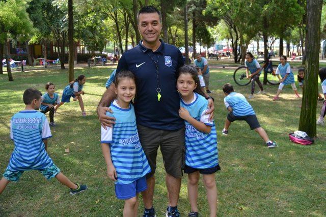 Yunusemre’de atletizm yaz kursu ilgi görüyor