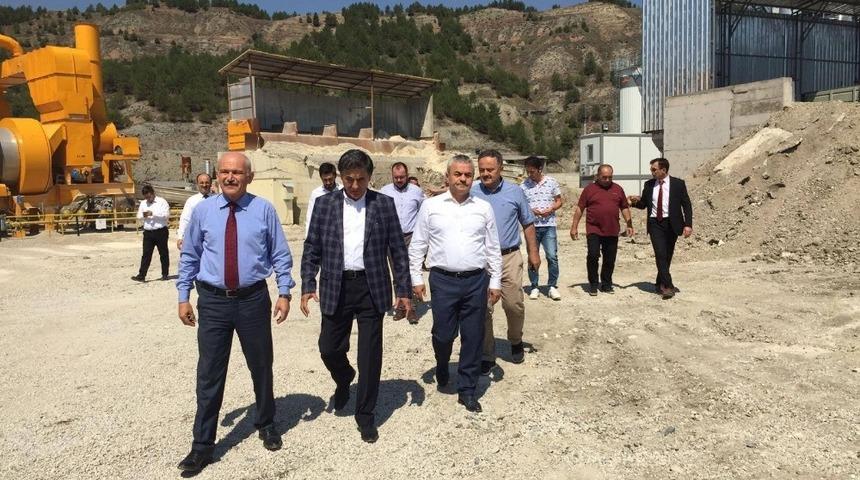 AK Partili vekiller İl &Ouml;zel İdare&rsquo;ye ait şantiye alanında incelemelerde bulundu