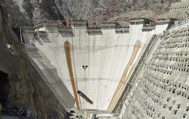 Yusufeli Barajı’nda gövde yüksekliği 115 metreye ulaştı