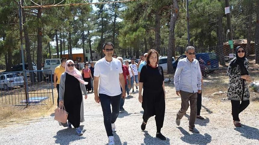 Milletvekili Yılmaz, at sırtında Uzuncabur&ccedil;&rsquo;u gezdi