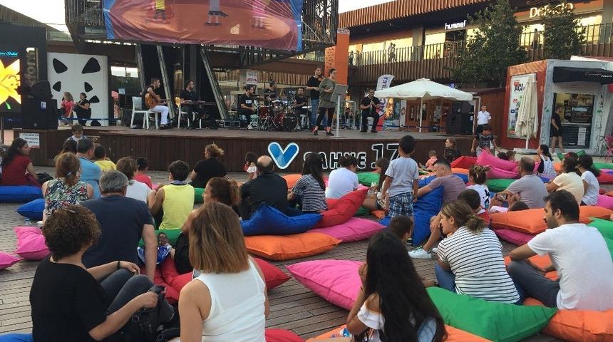 17 Burda&rsquo;da yaz konserleri devam ediyor