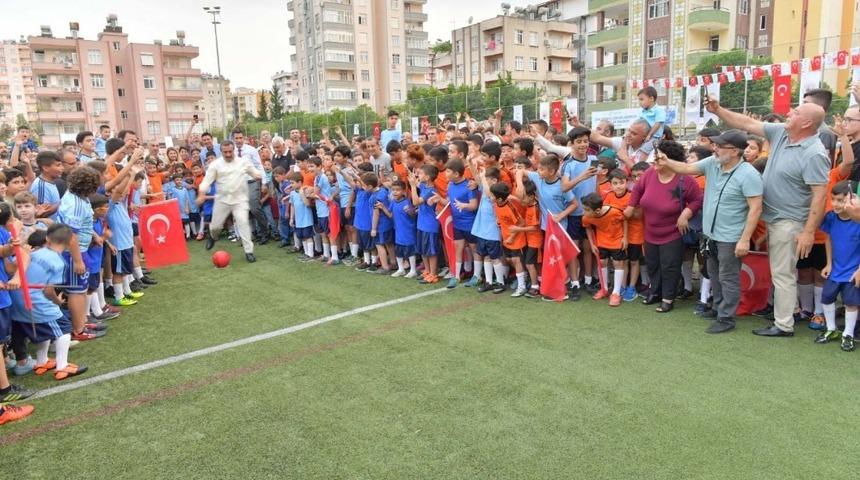 &Ccedil;ukurova&rsquo;da geleceğin futbolcuları yetişiyor