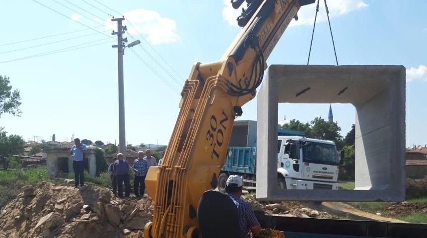 Yıkılan k&ouml;pr&uuml; kısa s&uuml;rede yeniden yapıldı
