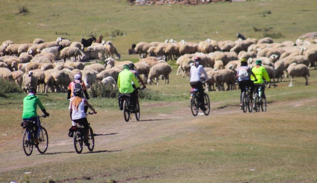 Bisiklet&ccedil;iler Festa 2200&rsquo;de Erciyes&rsquo;i yaşayıp Kayseri&rsquo;yi keşfettiler